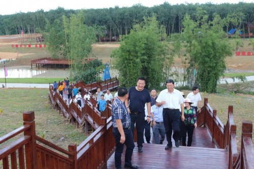 海南省政協(xié)主席毛萬(wàn)春率政協(xié)調(diào)研團(tuán)蒞臨中合集團(tuán)考察調(diào)研