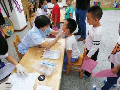 城陽區(qū)開展2018年全國愛牙日主題宣傳活動