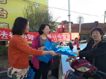 福山區(qū)福新街道開展計生家庭維權(quán)宣傳活動