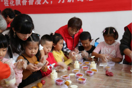 福山區(qū)東廳街道開展流動人口關(guān)愛活動