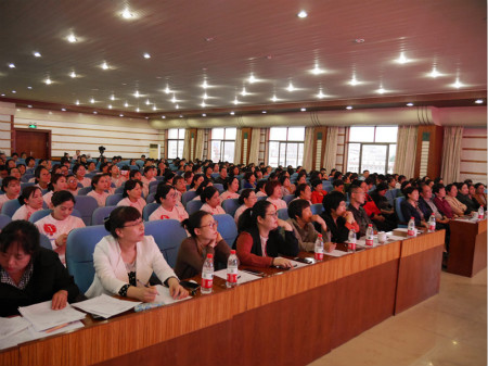 區(qū)婦保院“優(yōu)質(zhì)護(hù)理服務(wù)在我心中”演講比賽成功舉辦