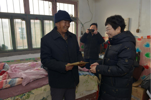 t(y)Ժo(j)ίӛһ{(dio)ץhÓؚ