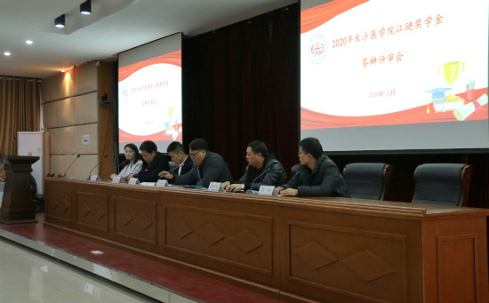 QW(xu)u15(yu)W(xu)Óf